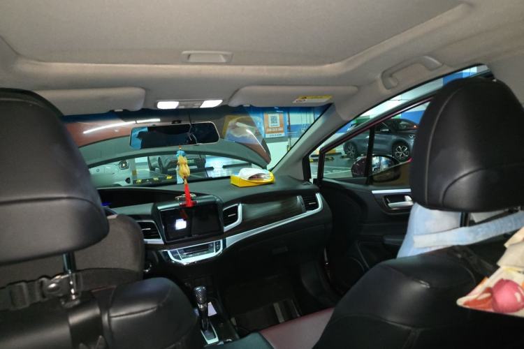 Used Honda Jade 2017 1.8L automatic Comfort version 5 seats Headliner