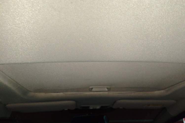 Used Honda Jade 2017 1.8L automatic Comfort version 5 seats Headliner