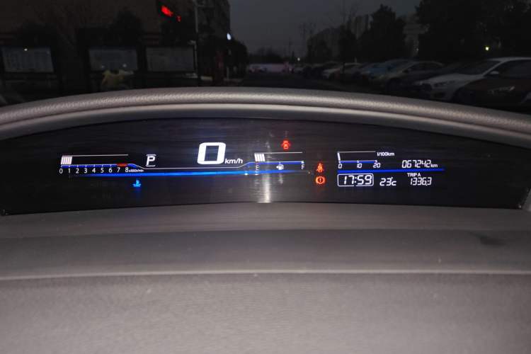 Used Honda Jade 2017 1.8L automatic Comfort version 5 seats Instrument Cluster