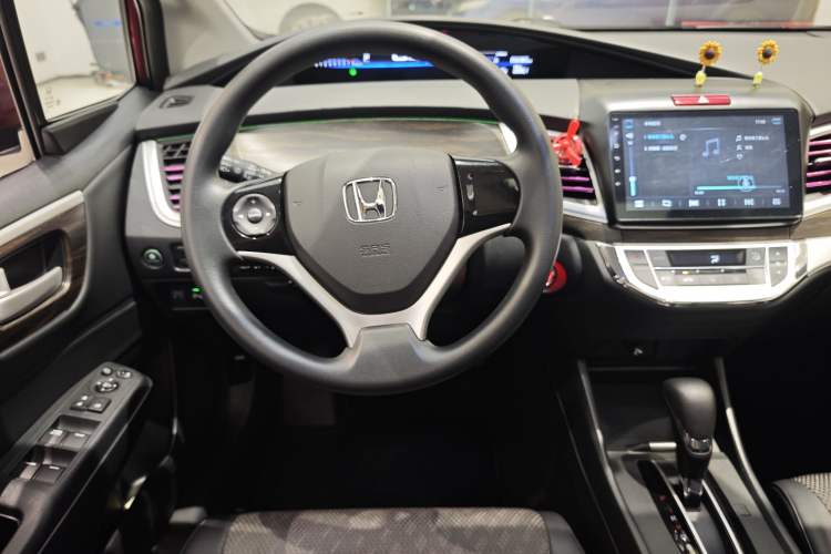 Used Honda Jade 2017 1.8L automatic Comfort version 5 seats Interior 1