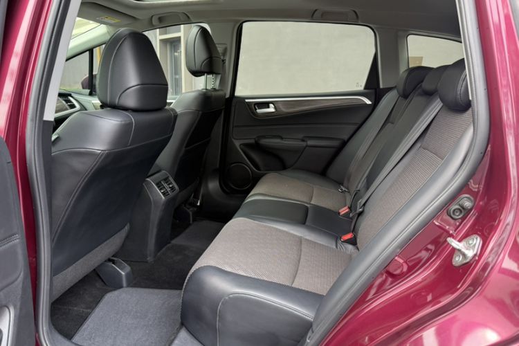 Used Honda Jade 2017 1.8L automatic Comfort version 5 seats Interior 12