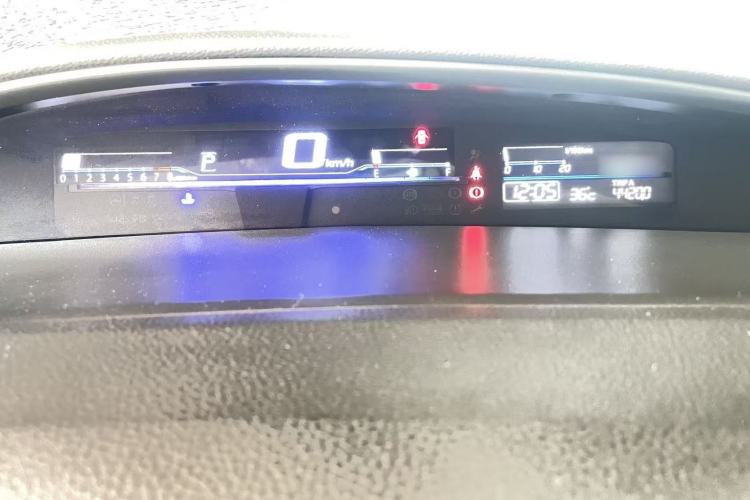 Used Honda Jade 2017 1.8L automatic Comfort version 5 seats Interior 3