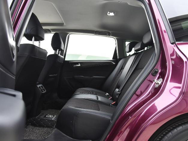 Used Honda Jade 2017 1.8L automatic Comfort version 5 seats Interior 4