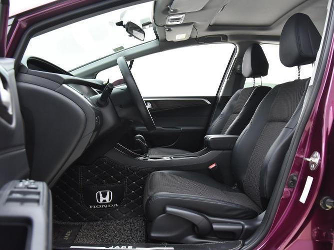 Used Honda Jade 2017 1.8L automatic Comfort version 5 seats Interior 5