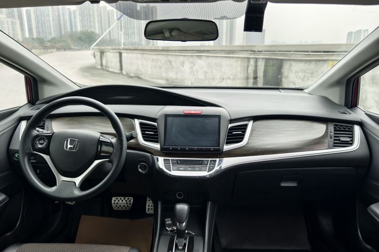 Used Honda Jade 2017 1.8L automatic Comfort version 5 seats Interior 5