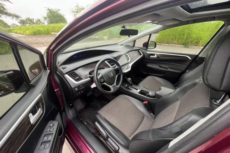 Used Honda Jade 2017 1.8L automatic Comfort version 5 seats Interior 5