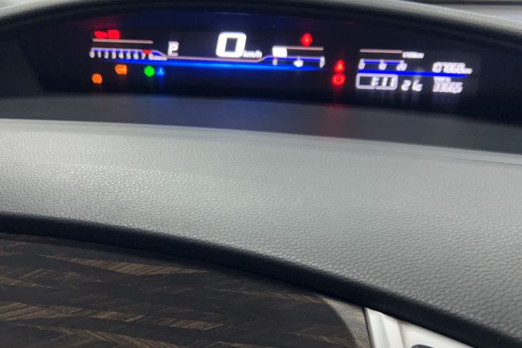 Used Honda Jade 2017 1.8L automatic Comfort version 5 seats Interior 8