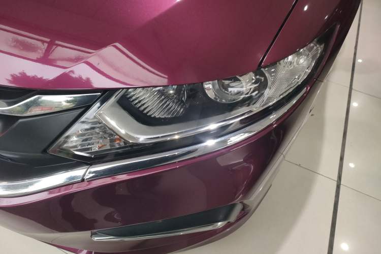 Used Honda Jade 2017 1.8L automatic Comfort version 5 seats Left Front Headlight