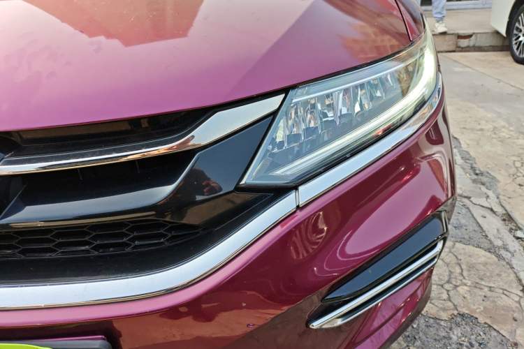 Used Honda Jade 2017 210 TURBO CVT Luxury Edition 5 Seats Left Front Headlight