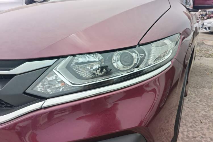 Used Honda Jade 2017 1.8L automatic Comfort version 5 seats Left Front Headlight