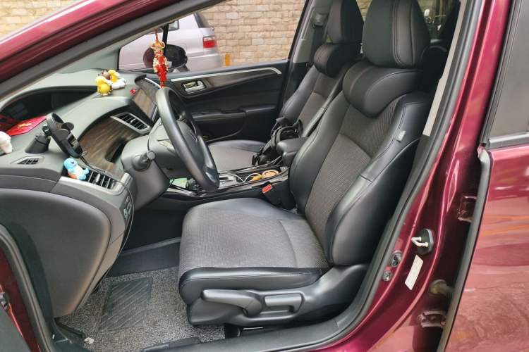 Used Honda Jade 2017 1.8L automatic Comfort version 5 seats Left Front Seat