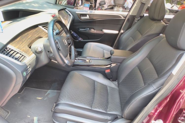 Used Honda Jade 2017 210 TURBO CVT Luxury Edition 5 Seats Left Front Seat