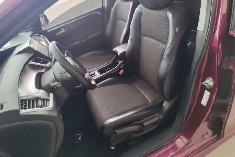 Used Honda Jade 2017 210TURBO CVT Fashion Edition 5-seater Left Front Seat