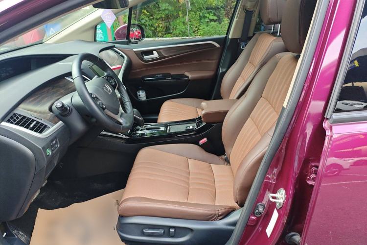 Used Honda Jade 2017 210 TURBO CVT Luxury Edition 5 Seats Left Front Seat