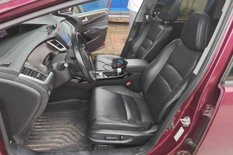 Used Honda Jade 2017 210 TURBO CVT Luxury Edition 5 Seats Left Front Seat
