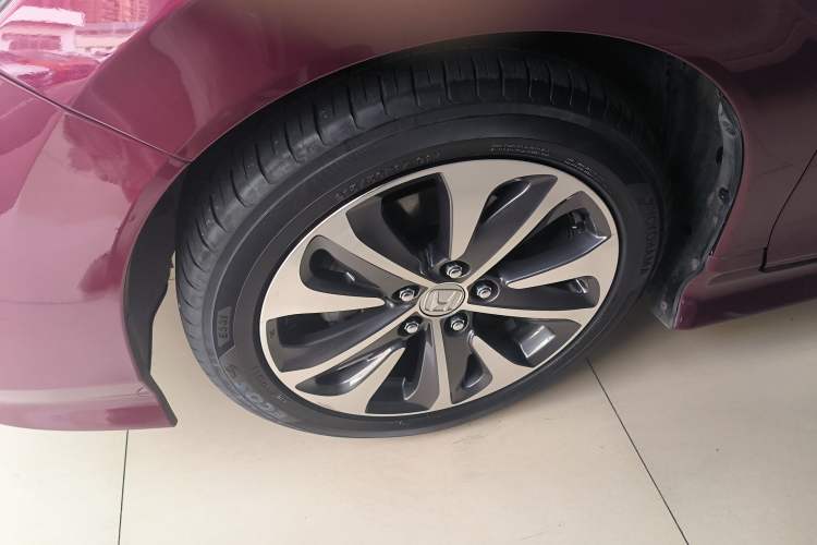 Used Honda Jade 2017 210TURBO CVT Fashion Edition 5-seater Left Front Wheel Hub