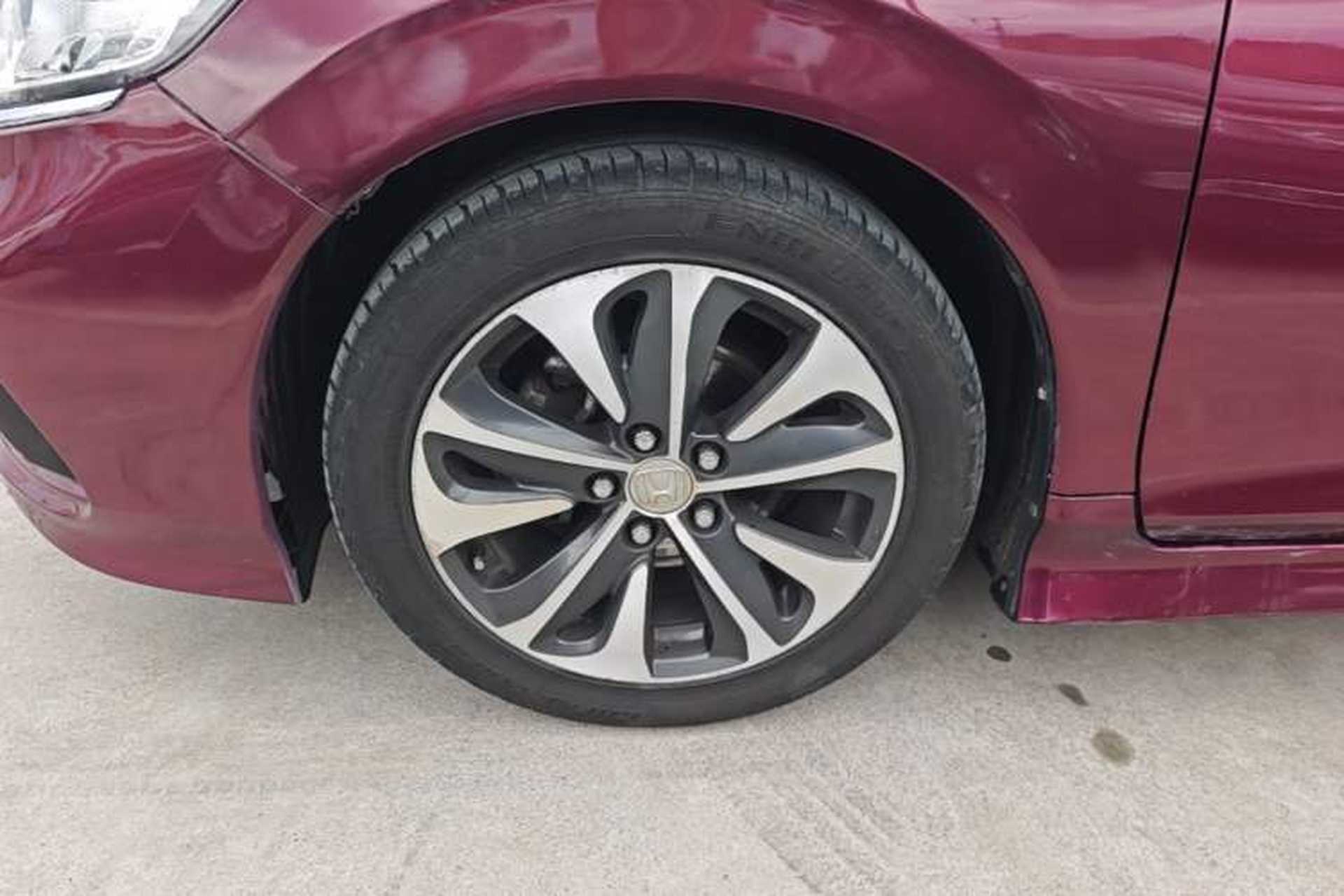 Used Honda Jade 2017 210TURBO CVT Fashion Edition 5-seater Left Front Wheel Hub