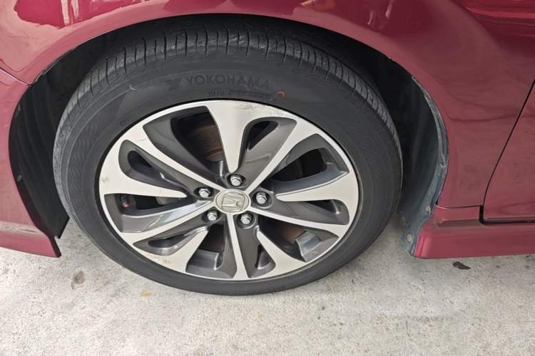 Used Honda Jade 2017 210TURBO CVT Fashion Edition 5-seater Left Front Wheel Hub
