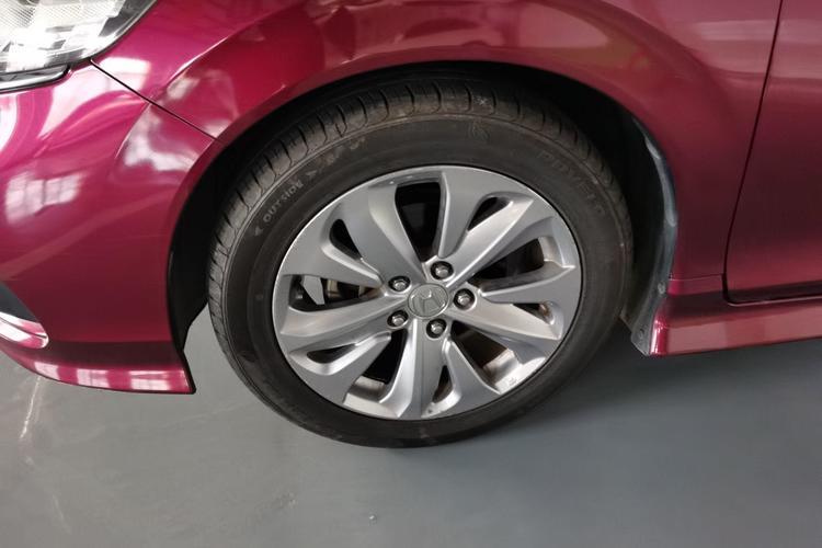 Used Honda Jade 2017 1.8L automatic Comfort version 5 seats Left Front Wheel Hub