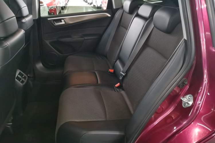 Used Honda Jade 2017 1.8L automatic Comfort version 5 seats Left Rear Seat