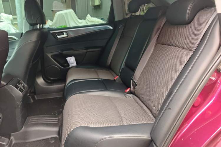 Used Honda Jade 2017 1.8L automatic Comfort version 5 seats Left Rear Seat