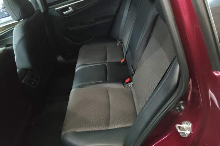Used Honda Jade 2017 1.8L automatic Comfort version 5 seats Left Rear Seat