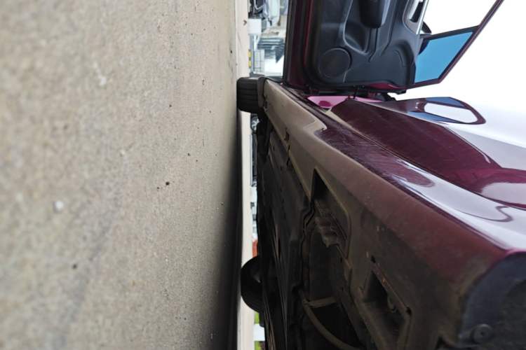 Used Honda Jade 2017 1.8L automatic Comfort version 5 seats Left Side Sill
