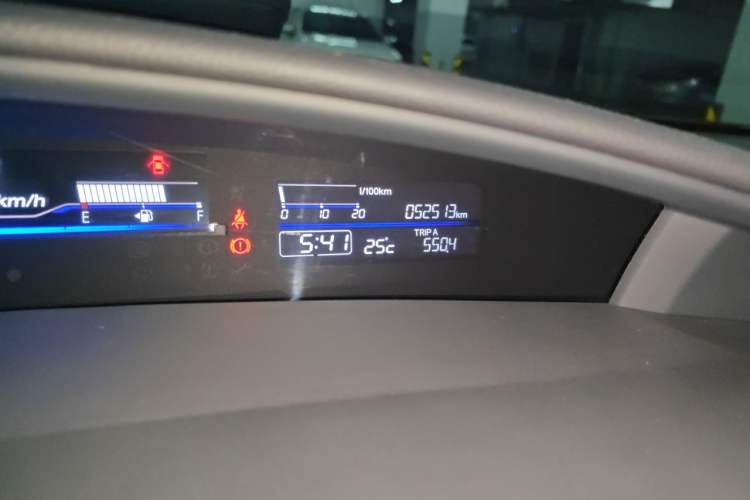Used Honda Jade 2017 210 TURBO CVT Luxury Edition 5 Seats Odometer Close Up