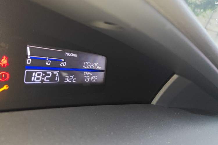 Used Honda Jade 2017 210 TURBO CVT Luxury Edition 5 Seats Odometer Close Up