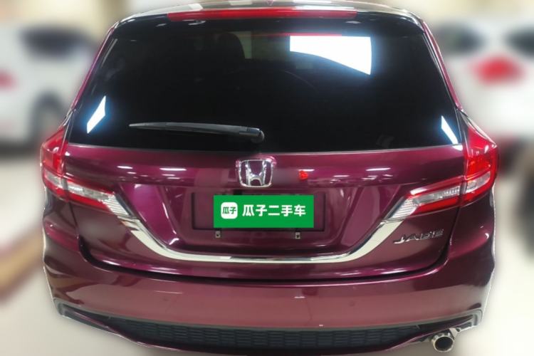 Used Honda Jade 2017 1.8L automatic Comfort version 5 seats Rear