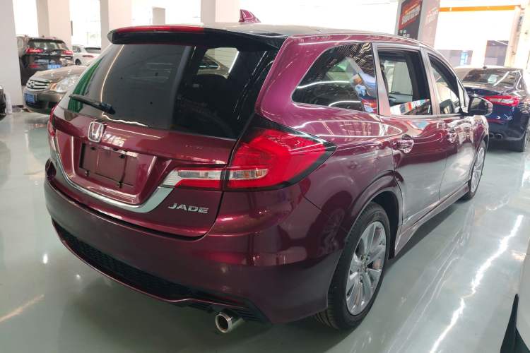 Used Honda Jade 2017 1.8L automatic Comfort version 5 seats Rear Right 45 Deg