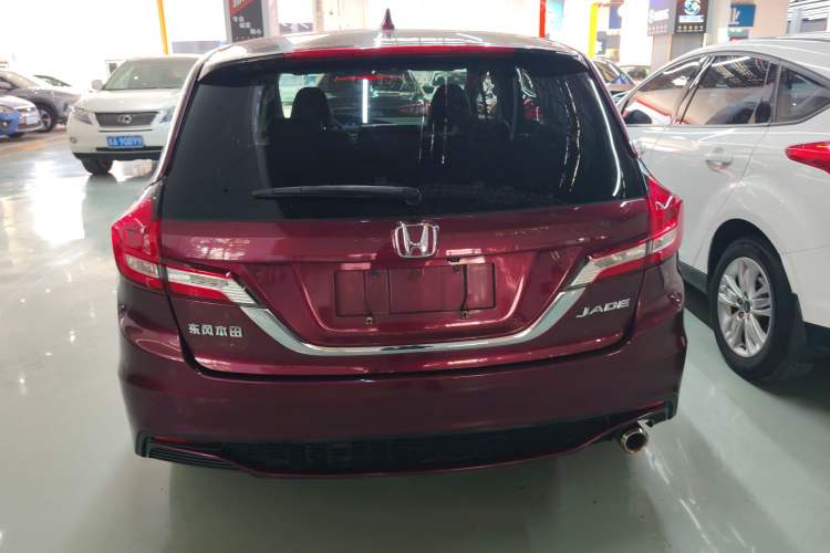 Used Honda Jade 2017 1.8L automatic Comfort version 5 seats Rear