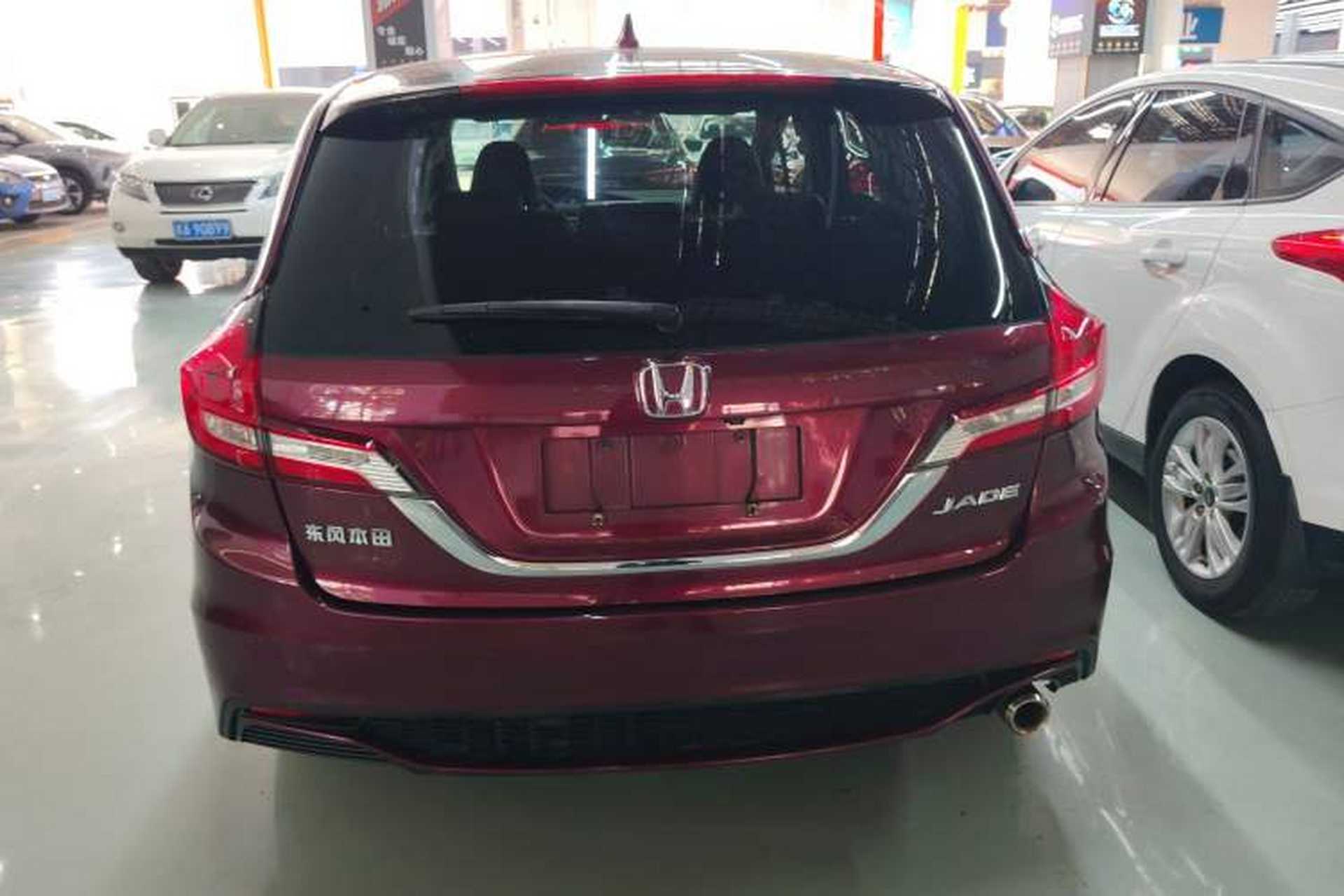 Used Honda Jade 2017 1.8L automatic Comfort version 5 seats Rear