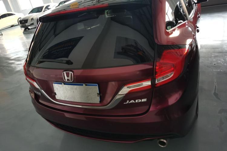 Used Honda Jade 2017 1.8L automatic Comfort version 5 seats Rear