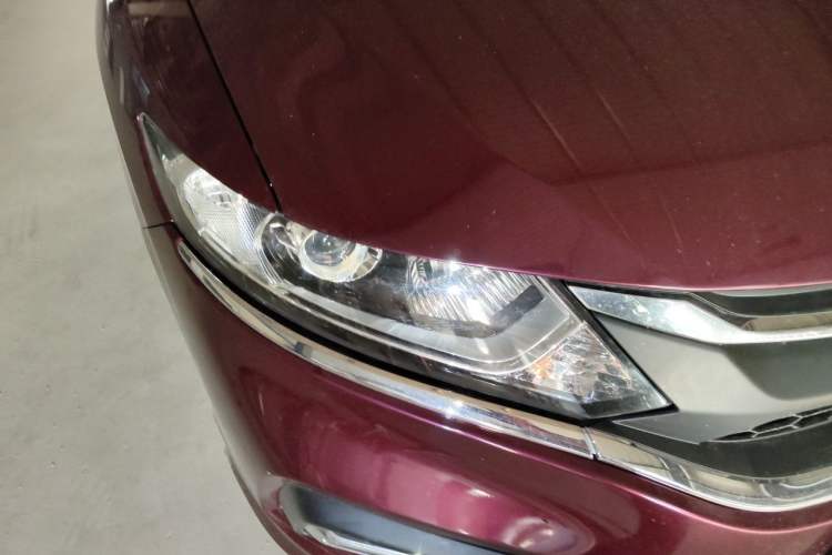 Used Honda Jade 2017 1.8L automatic Comfort version 5 seats Right Front Headlight