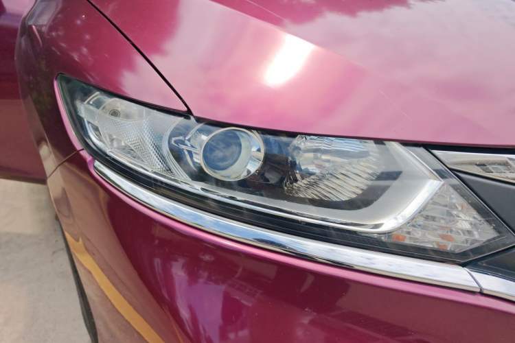 Used Honda Jade 2017 1.8L automatic Comfort version 5 seats Right Front Headlight