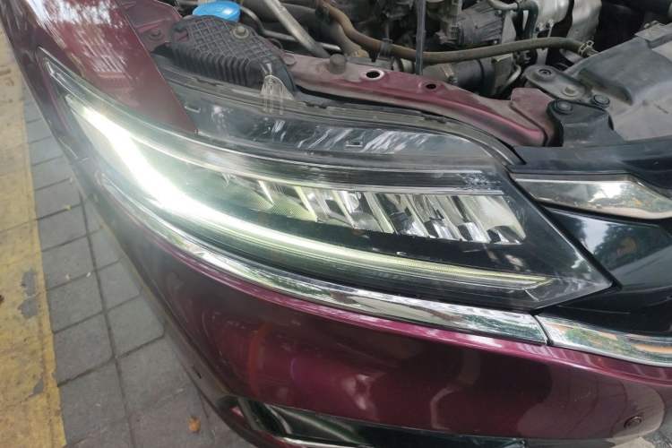 Used Honda Jade 2017 210 TURBO CVT Luxury Edition 5 Seats Right Front Headlight