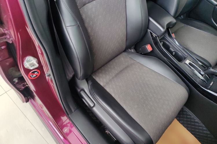 Used Honda Jade 2017 210TURBO CVT Fashion Edition 5-seater Right Front Seat