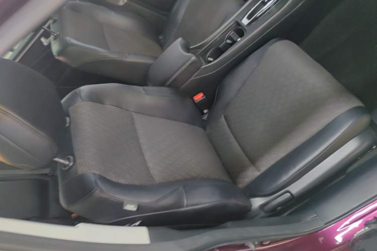 Used Honda Jade 2017 1.8L automatic Comfort version 5 seats Right Front Seat