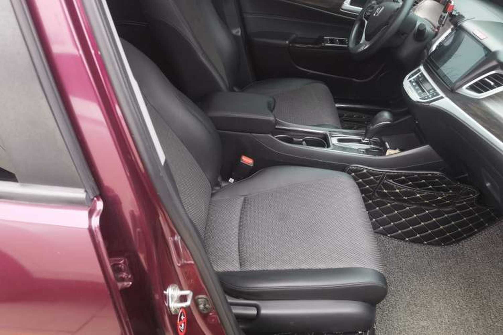 Used Honda Jade 2017 1.8L automatic Comfort version 5 seats Right Front Seat