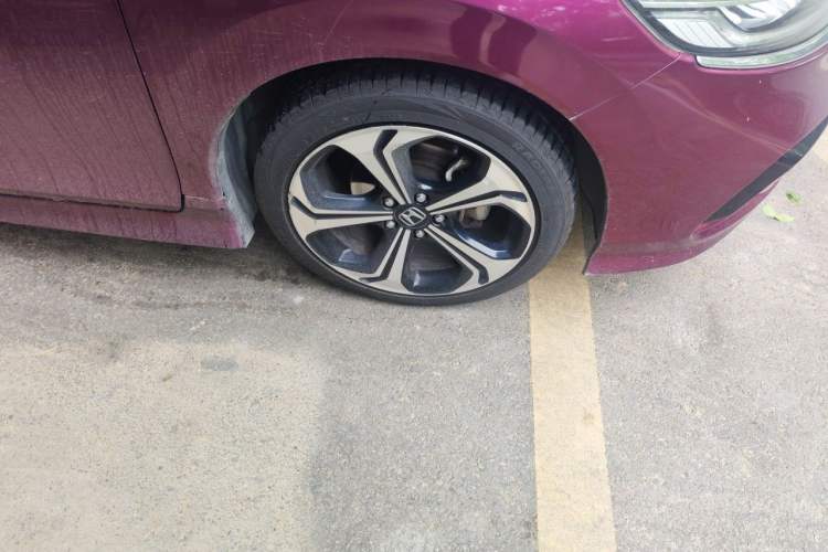 Used Honda Jade 2017 210 TURBO CVT Luxury Edition 5 Seats Right Front Wheel Hub