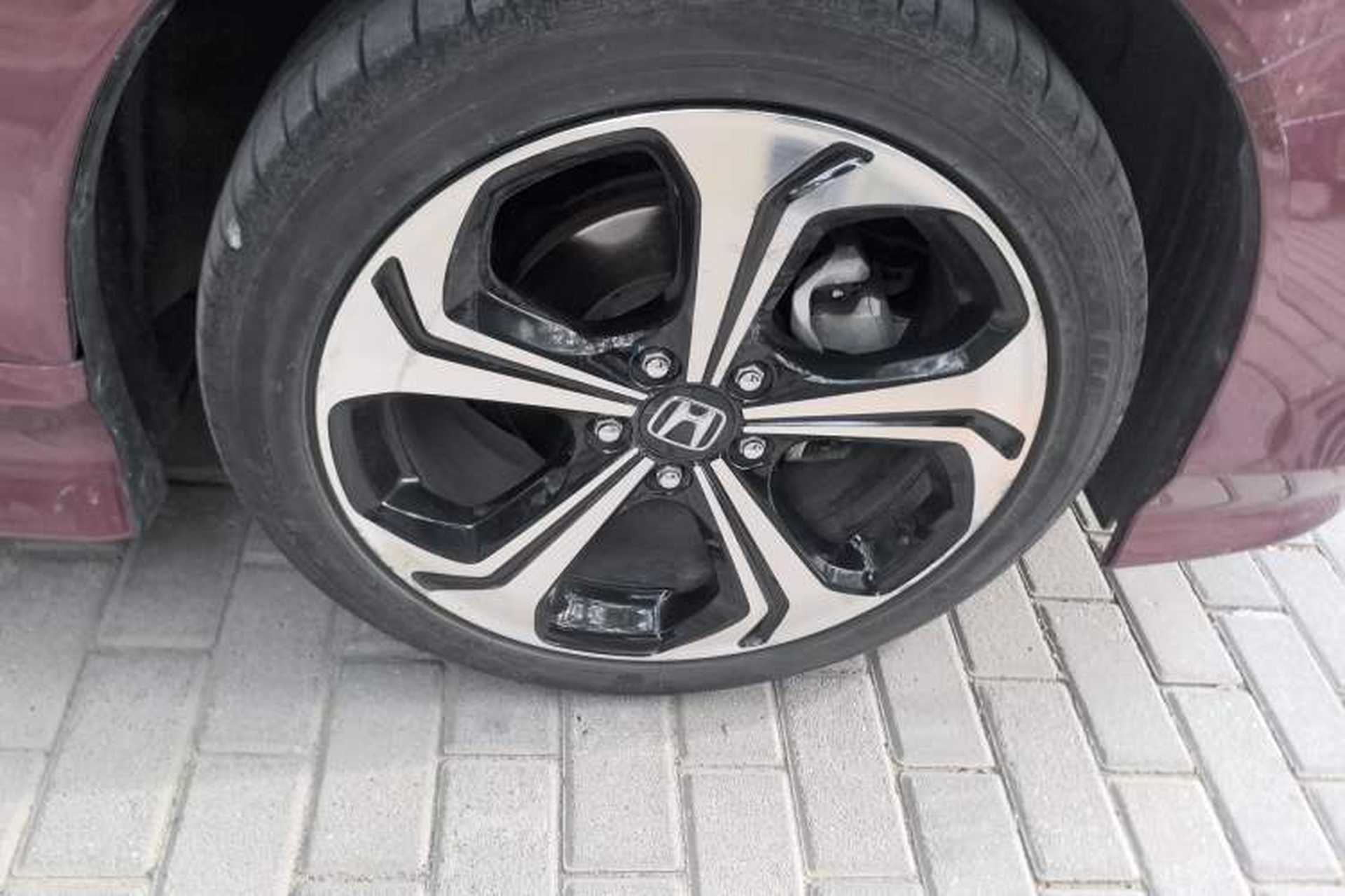 Used Honda Jade 2017 210TURBO CVT Luxury Edition 6 Seats Right Front Wheel Hub