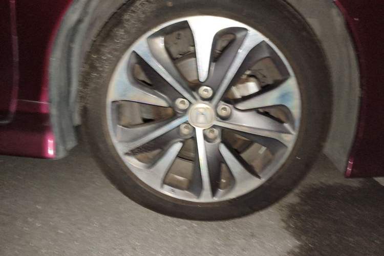 Used Honda Jade 2017 210TURBO CVT Fashion Edition 5-seater Right Front Wheel Hub