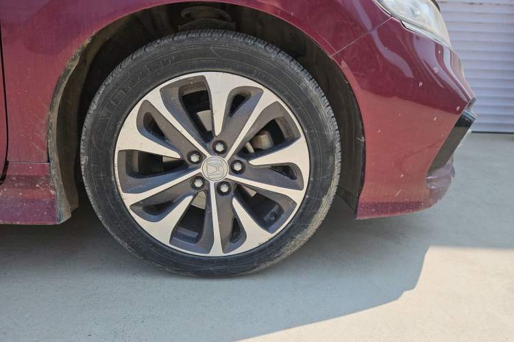 Used Honda Jade 2017 210TURBO CVT Fashion Edition 5-seater Right Front Wheel Hub