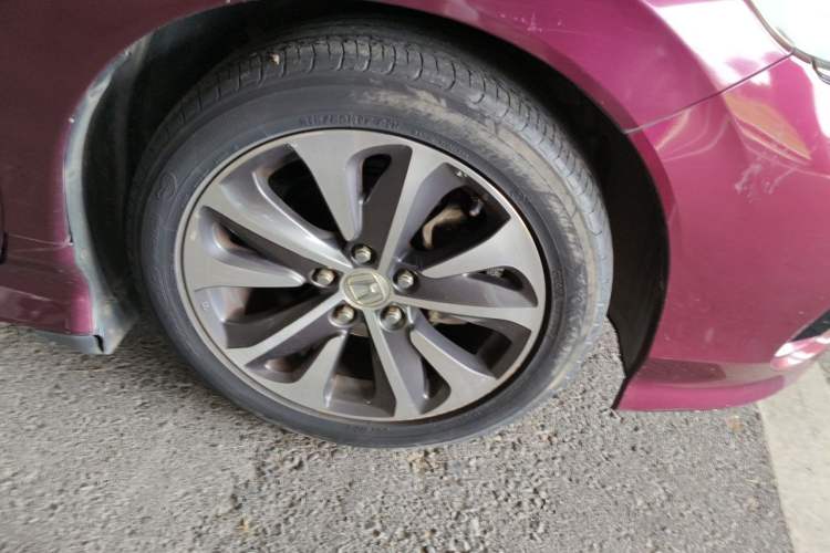 Used Honda Jade 2017 210TURBO CVT Fashion Edition 5-seater Right Front Wheel Hub