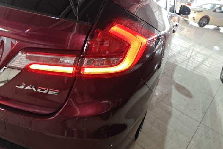 Used Honda Jade 2017 1.8L automatic Comfort version 5 seats Right Rear Taillight