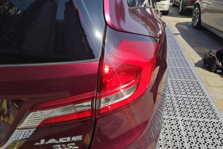 Used Honda Jade 2017 210TURBO CVT Fashion Edition 5-seater Right Rear Taillight