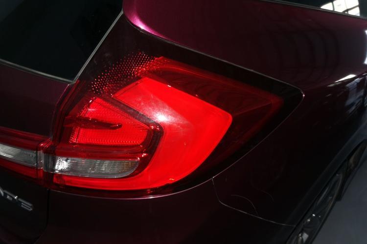 Used Honda Jade 2017 1.8L automatic Comfort version 5 seats Right Rear Taillight