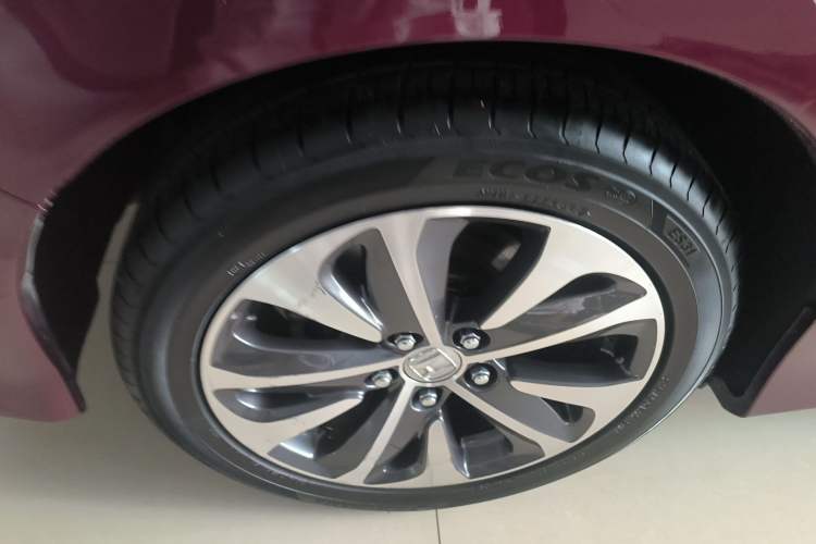 Used Honda Jade 2017 210TURBO CVT Fashion Edition 5-seater Right Rear Wheel Hub