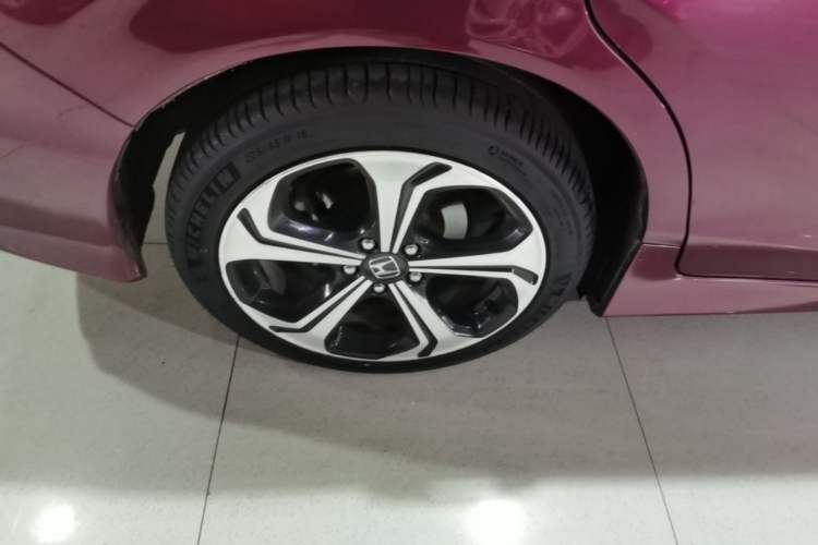 Used Honda Jade 2017 210 TURBO CVT Luxury Edition 5 Seats Right Rear Wheel Hub